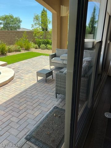 358 Calabria Ridge Street, Las Vegas, NV 89138