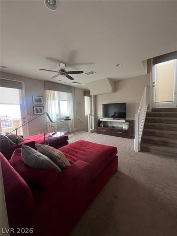 358 Calabria Ridge Street, Las Vegas, NV 89138