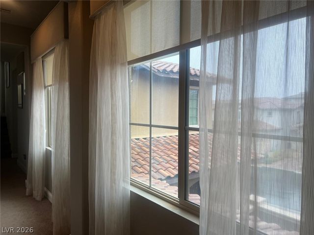 358 Calabria Ridge Street, Las Vegas, NV 89138