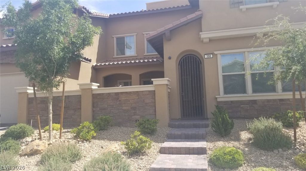 358 Calabria Ridge Street, Las Vegas, NV 89138