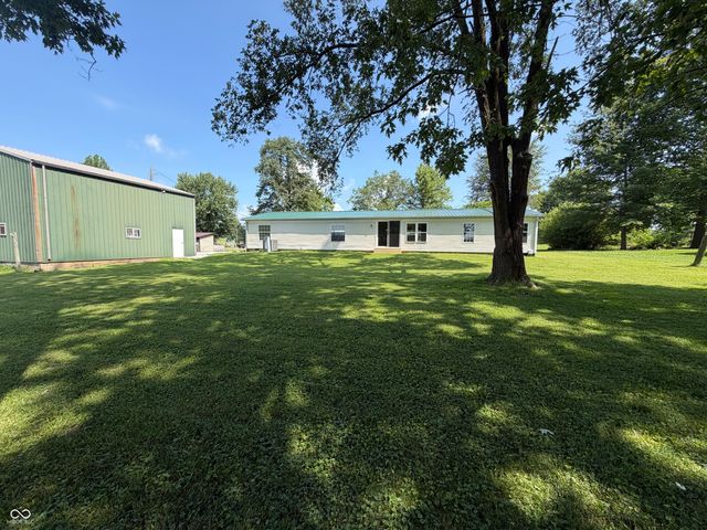6870 State Road 158 Road, Bedford, IN 47421