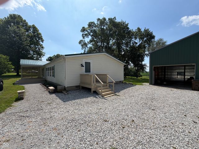 6870 State Road 158 Road, Bedford, IN 47421