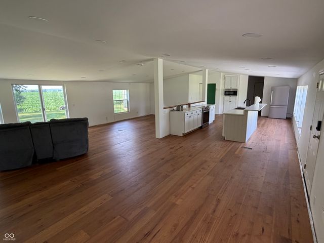 6870 State Road 158 Road, Bedford, IN 47421