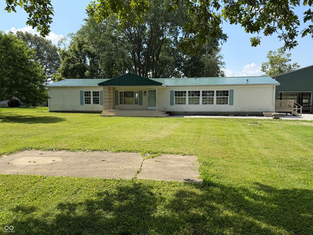 6870 State Road 158 Road, Bedford, IN 47421