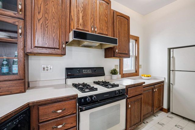 2717 Washington AVENUE, Racine, WI 53405