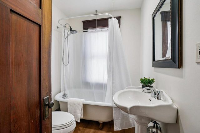 2717 Washington AVENUE, Racine, WI 53405