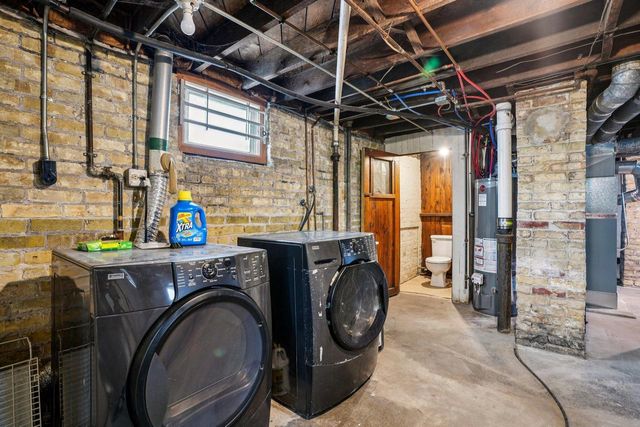 2717 Washington AVENUE, Racine, WI 53405