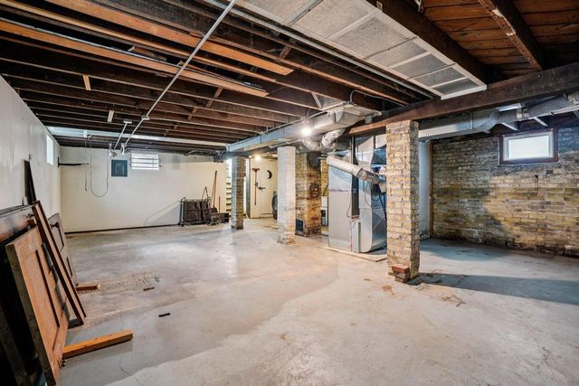 2717 Washington AVENUE, Racine, WI 53405