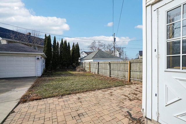 2717 Washington AVENUE, Racine, WI 53405