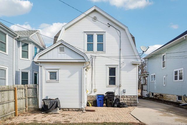 2717 Washington AVENUE, Racine, WI 53405