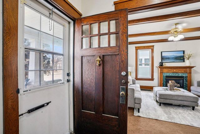 2717 Washington AVENUE, Racine, WI 53405