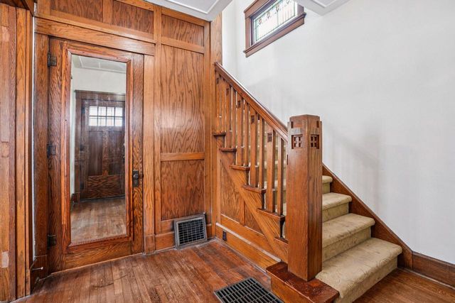 2717 Washington AVENUE, Racine, WI 53405