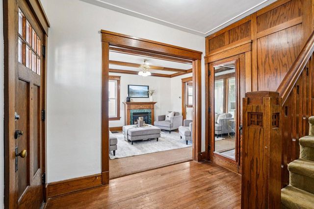 2717 Washington AVENUE, Racine, WI 53405