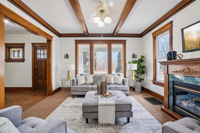 2717 Washington AVENUE, Racine, WI 53405