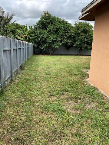 1371 SW Halford Avenue, Port St Lucie, FL 34953