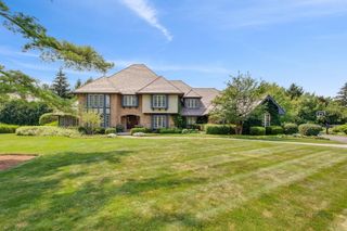 1090 Evergreen Drive, Lake Forest, IL 60045