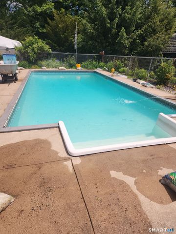 32 Union Street, Plymouth, CT 06786