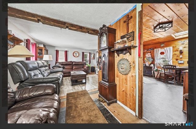 32 Union Street, Plymouth, CT 06786