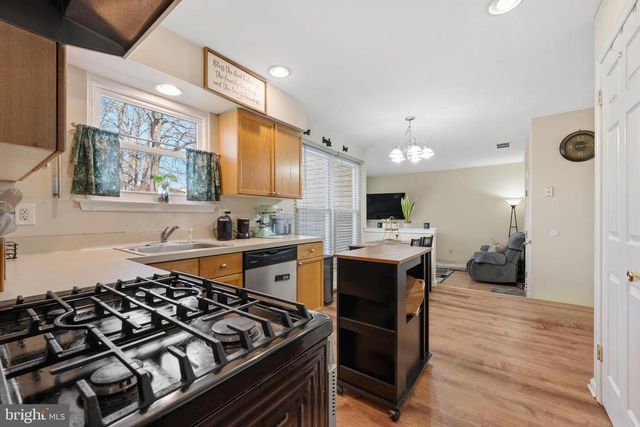 15 ASHLAND AVE, Sicklerville, NJ 08081