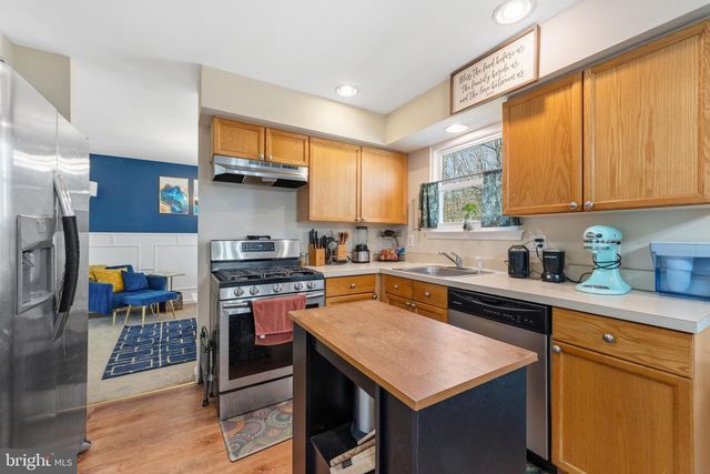 15 ASHLAND AVE, Sicklerville, NJ 08081