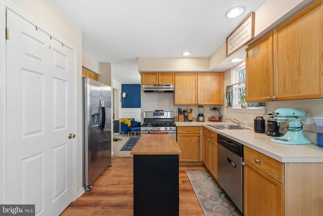 15 ASHLAND AVE, Sicklerville, NJ 08081