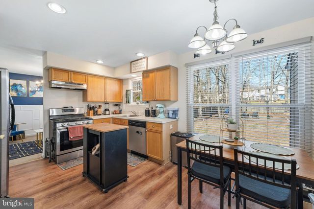 15 ASHLAND AVE, Sicklerville, NJ 08081