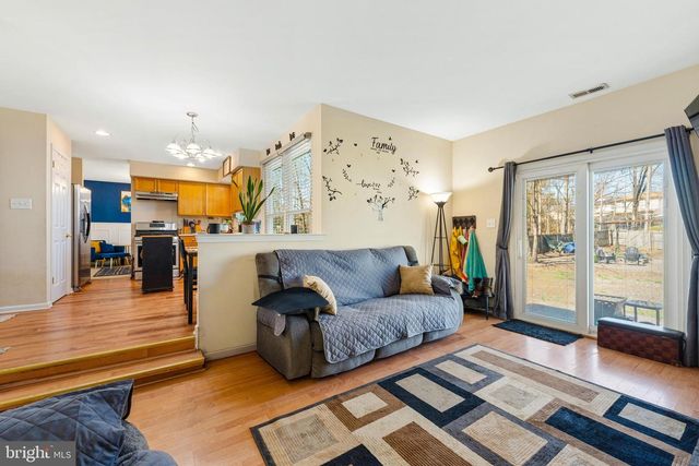 15 ASHLAND AVE, Sicklerville, NJ 08081