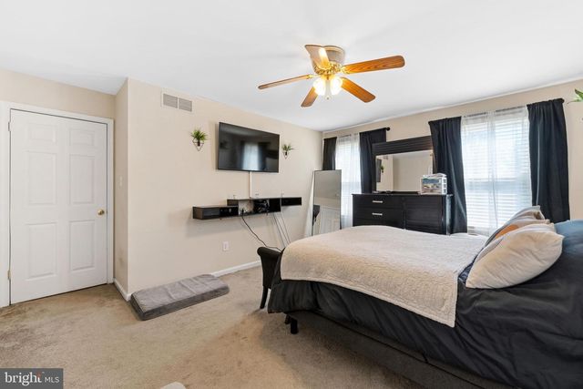 15 ASHLAND AVE, Sicklerville, NJ 08081