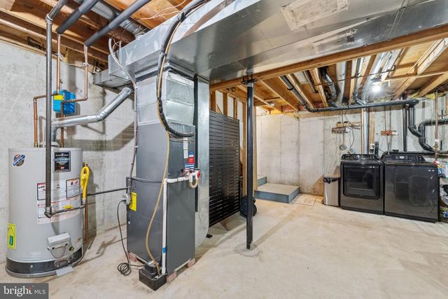 15 ASHLAND AVE, Sicklerville, NJ 08081