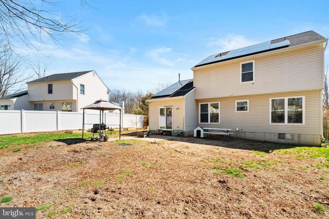 15 ASHLAND AVE, Sicklerville, NJ 08081