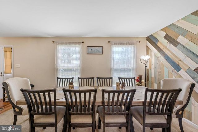 15 ASHLAND AVE, Sicklerville, NJ 08081