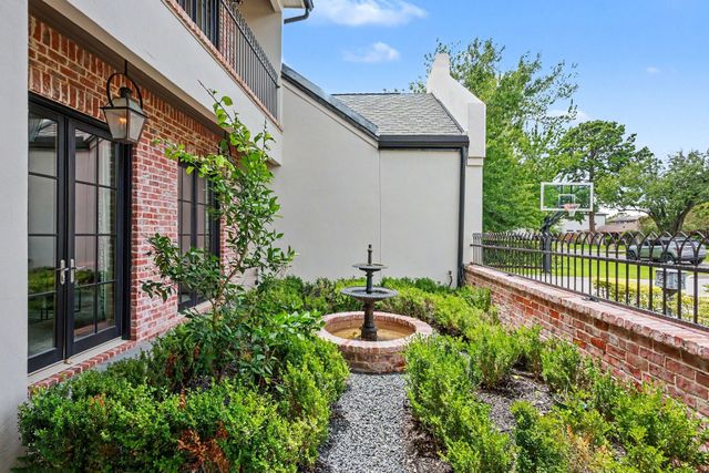 9317 Walterville Road, Houston, TX 77080