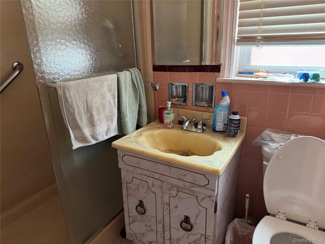 1266 Mace Avenue, Bronx, NY 10469