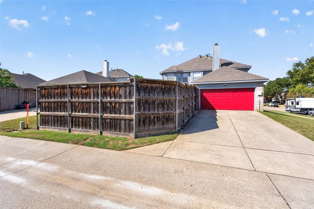 1265 Christopher Lane, Lewisville, TX 75077