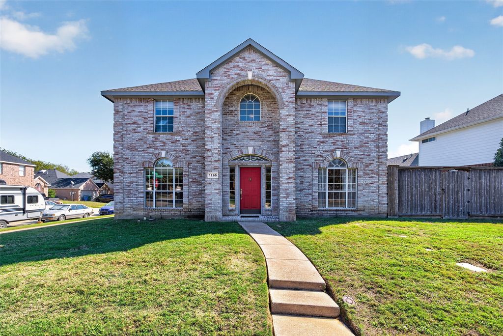 1265 Christopher Lane, Lewisville, TX 75077