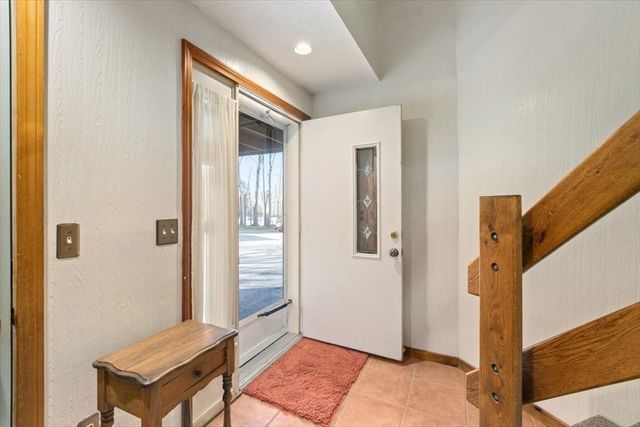 9 Eaton Ct 9, Haverhill, MA 01832