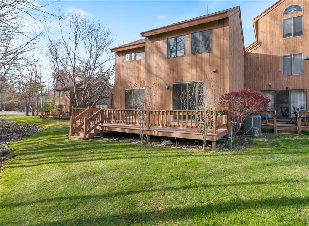 9 Eaton Ct 9, Haverhill, MA 01832
