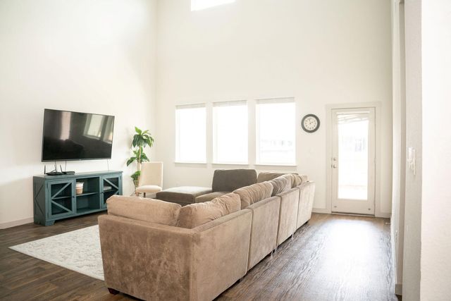 120 Wichita River RD, Hutto, TX 78634