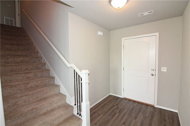 5001 SW Town Vu Road 1, Bentonville, AR 72712