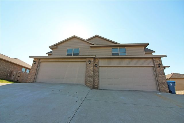5001 SW Town Vu Road 1, Bentonville, AR 72712