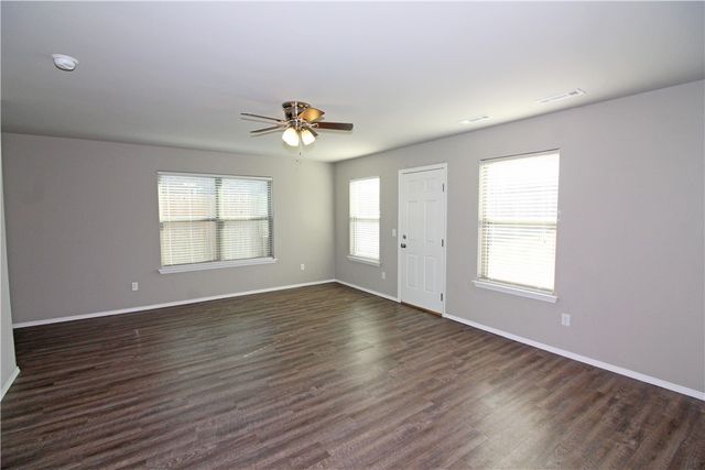 5001 SW Town Vu Road 1, Bentonville, AR 72712