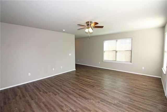 5001 SW Town Vu Road 1, Bentonville, AR 72712