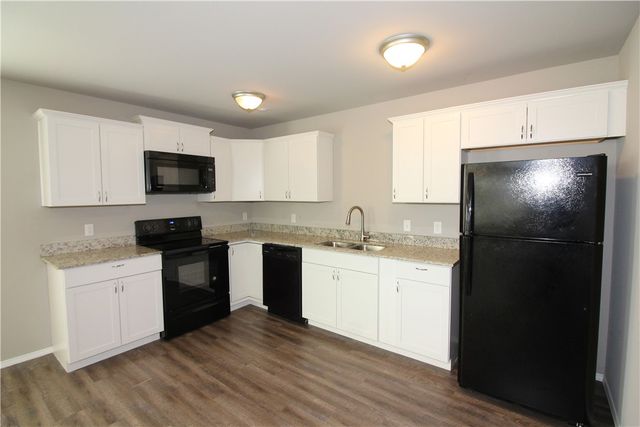 5001 SW Town Vu Road 1, Bentonville, AR 72712