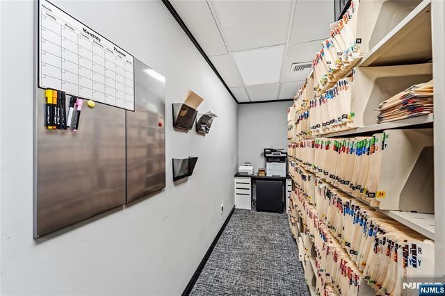 180 Old Tappan Road, Old Tappan, NJ 07675