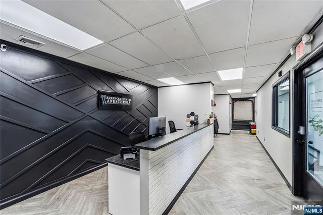 180 Old Tappan Road, Old Tappan, NJ 07675