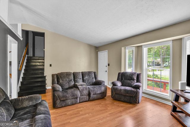 270 Amberwood Drive NW, Lawrenceville, GA 30044