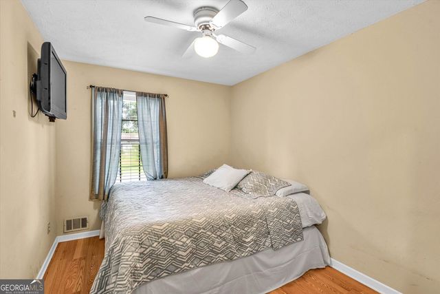 270 Amberwood Drive NW, Lawrenceville, GA 30044
