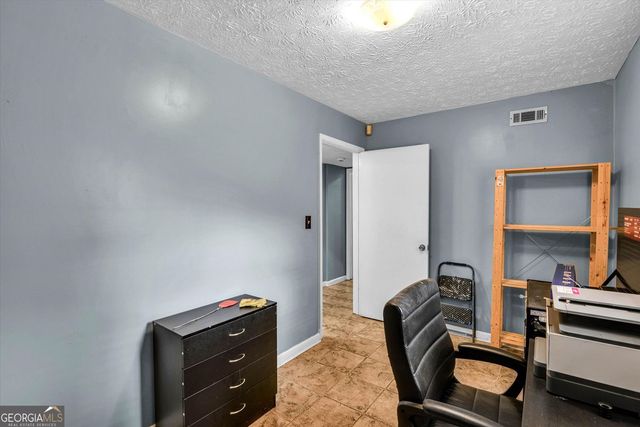 270 Amberwood Drive NW, Lawrenceville, GA 30044
