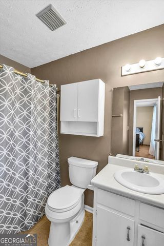 270 Amberwood Drive NW, Lawrenceville, GA 30044