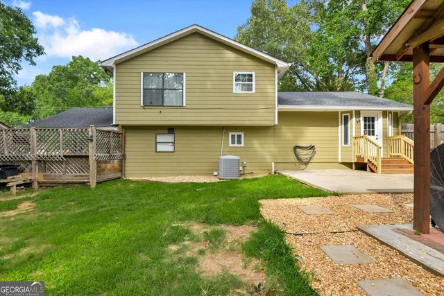 270 Amberwood Drive NW, Lawrenceville, GA 30044